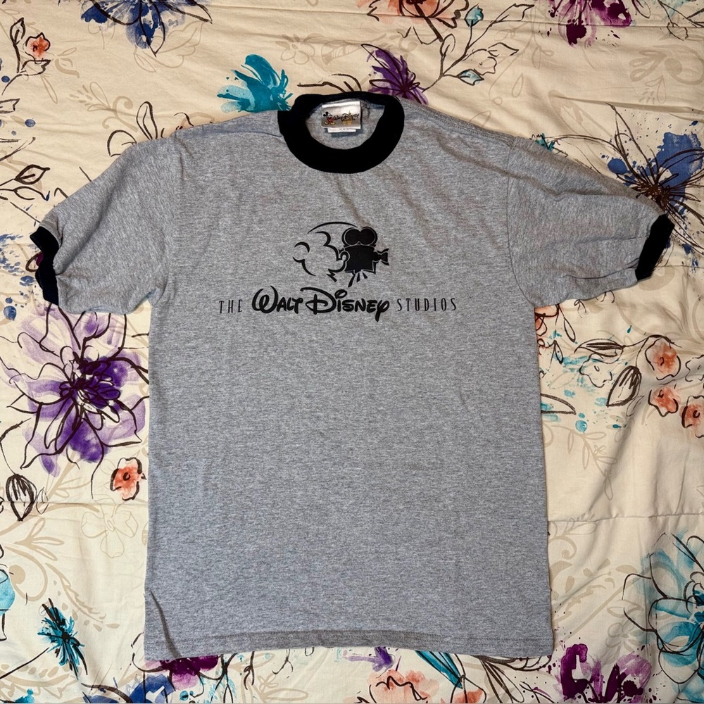 💜 VTG Disney Parks / Disney World Walt Disney Studios T-Shirt Size Small - EUC